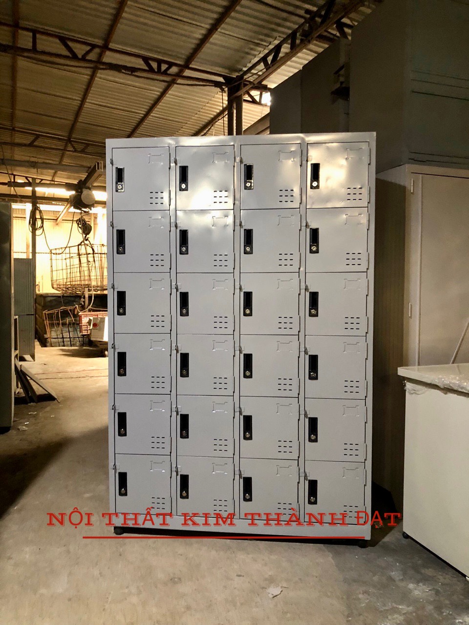 Tủ Locker 24 ngăn 4 khoan