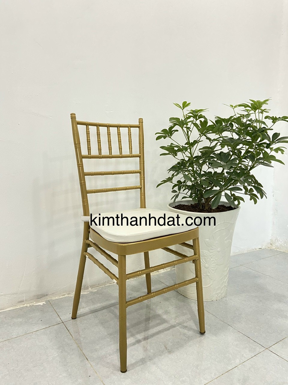 Ghế tiffany có nệm