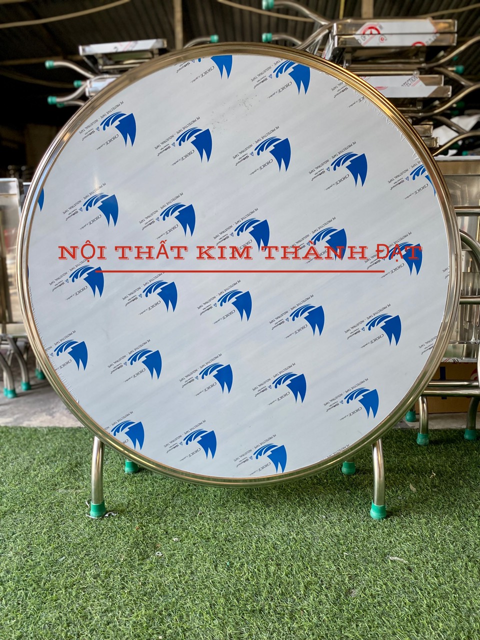 Bàn tròn cạnh hawata 1m2 loại tốt