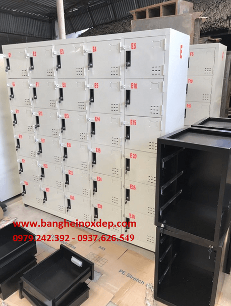 Tủ Locker 30 ngăn 5 khoan