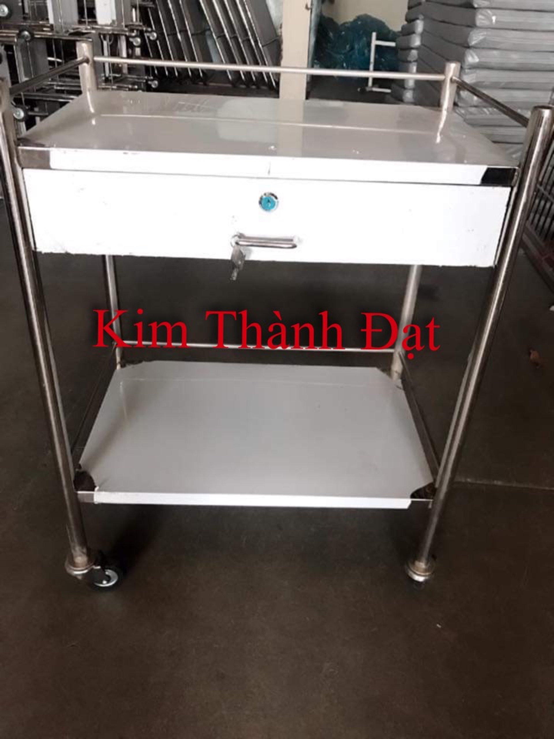 Xe đẩy tiêm inox có hộc