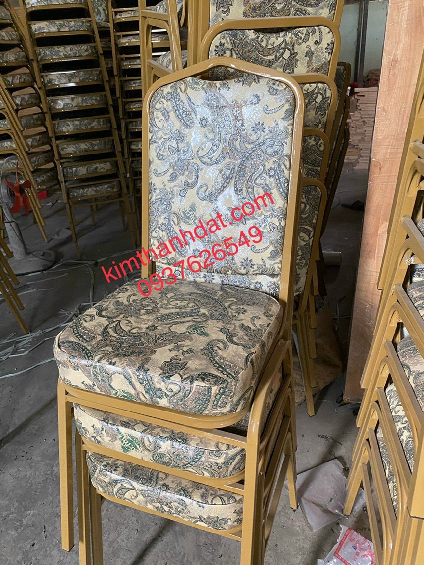 Ghế sắt nhà hàng nệm hoa văn
