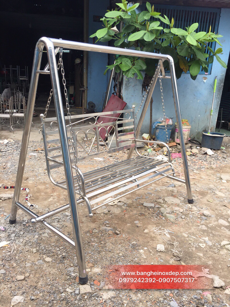 Xích đu inox chữ A mẫu tim