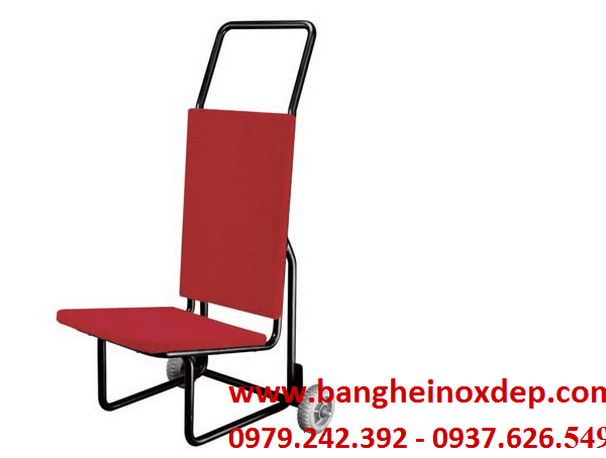 Xe đẩy ghế nhà hàng.