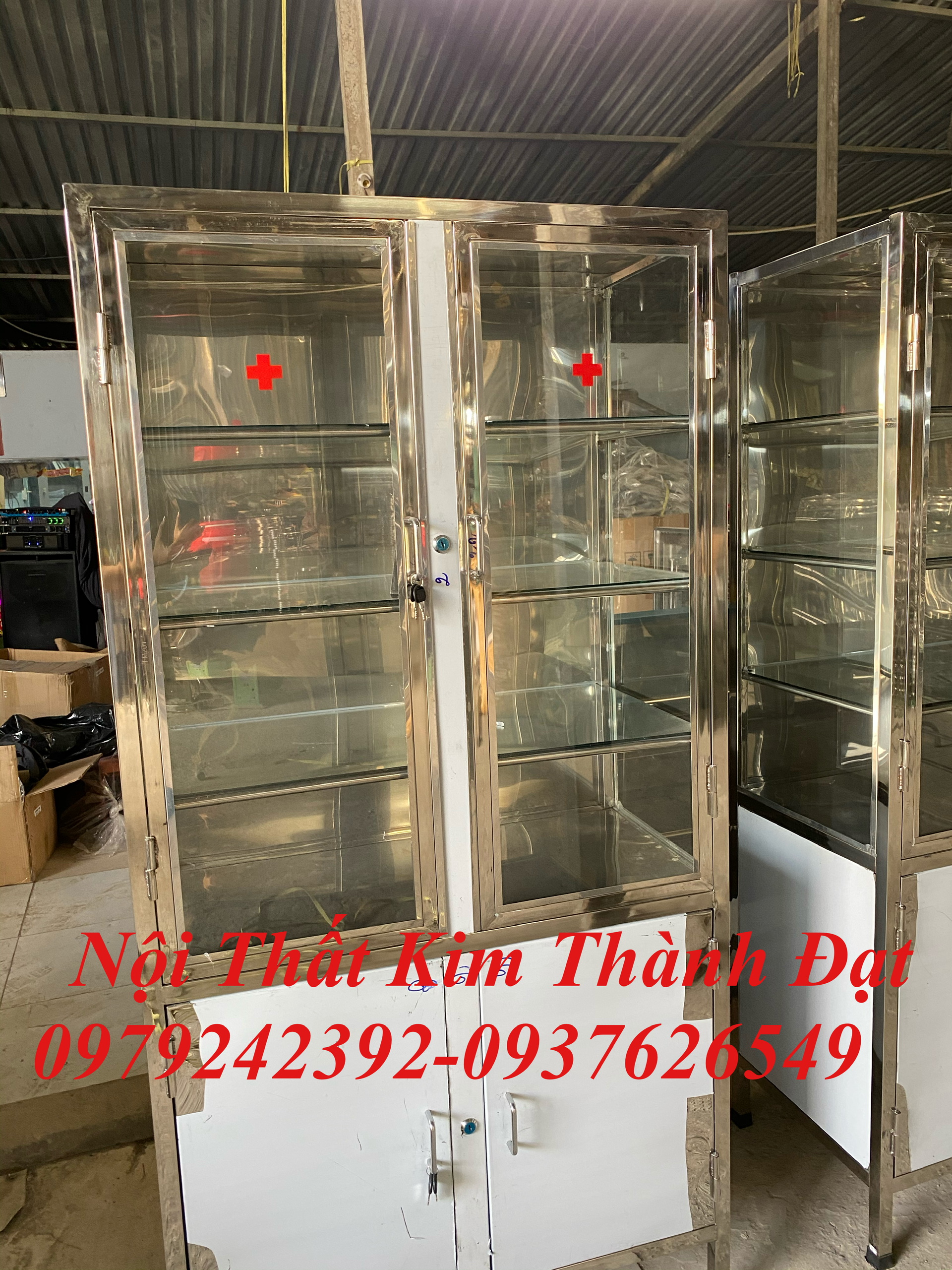 Tủ thuốc y tế