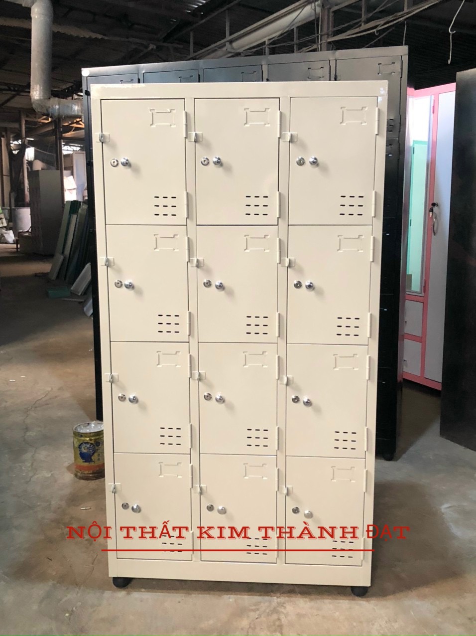 Tủ locker 12 ngăn 3 khoan mở