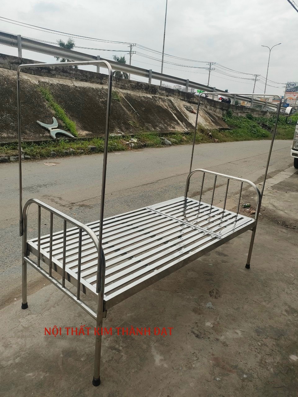 Giường y tế nâng đầu 1m2
